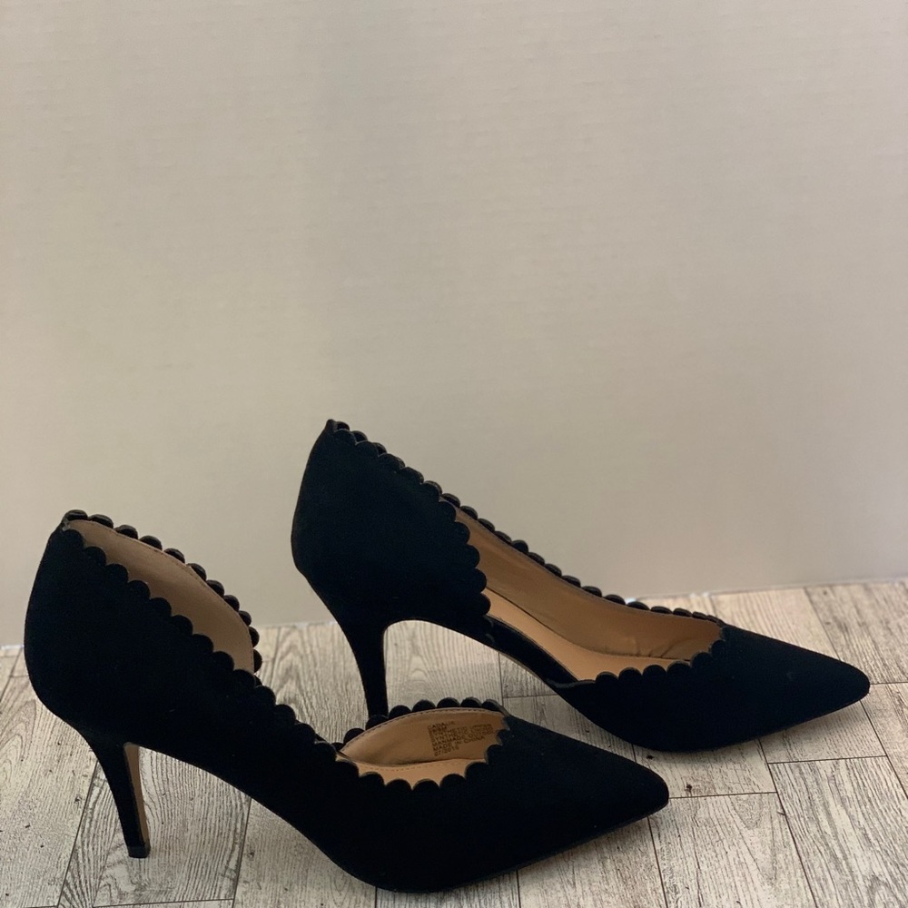 Linea Black Suede d’Orsay Pumps with Dainty Scallops around Trim-size 39-8M US